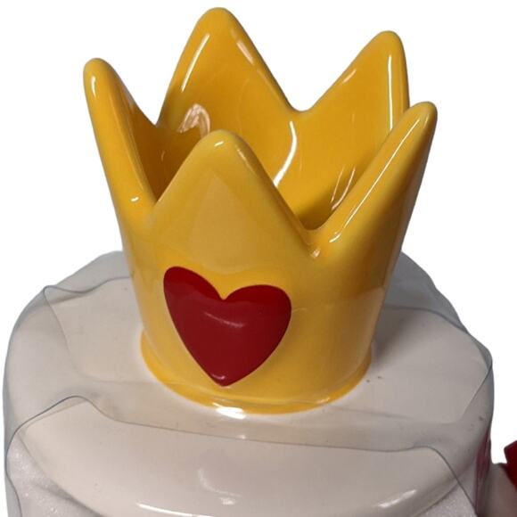 Disney Queen of Hearts topper mug by Rae Dunn NEW - Picture 3 of 7